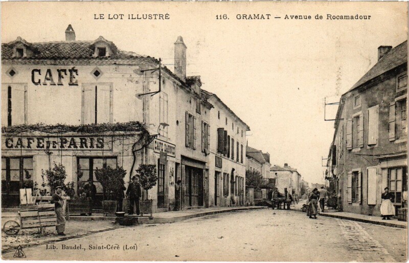 Carte postale ancienne Gramat Avenue de Rocamadour à Gramat