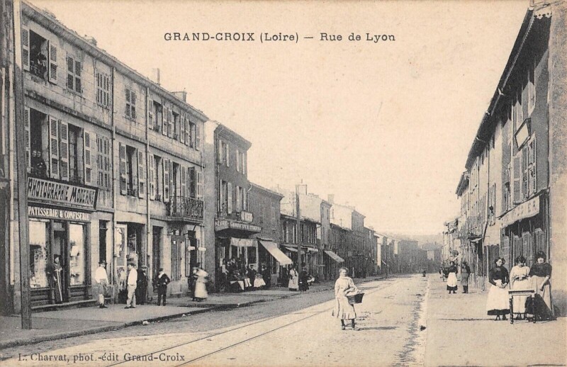 Carte postale ancienne Grand Croix Rue De Lyon
