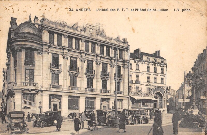 Carte postale ancienne Angers Hotel Des P.T.T Hotel Saint Julien à Angers