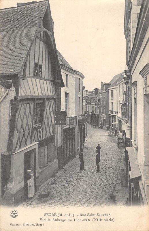 Carte postale ancienne Segre Rue Saint Sauveur