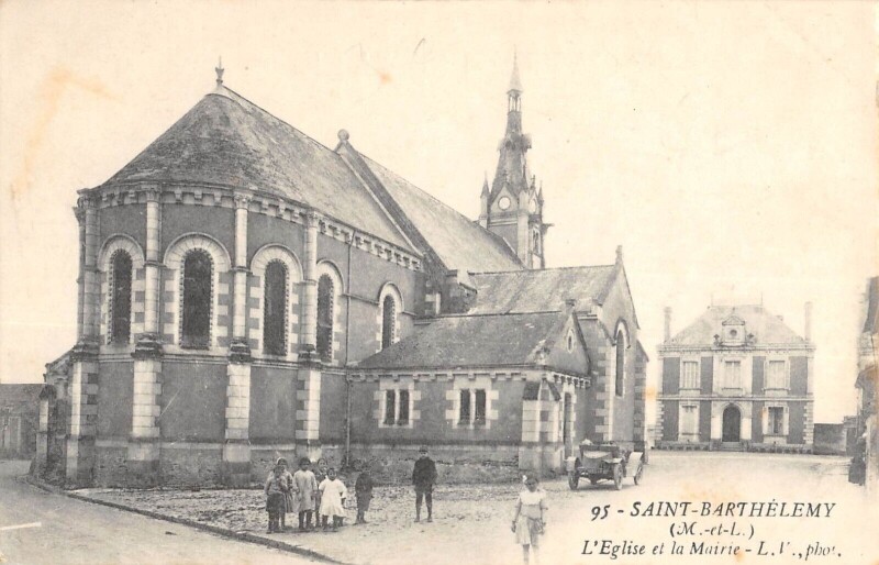 Carte postale ancienne Saint Barthelemy Eglise Et Mairie