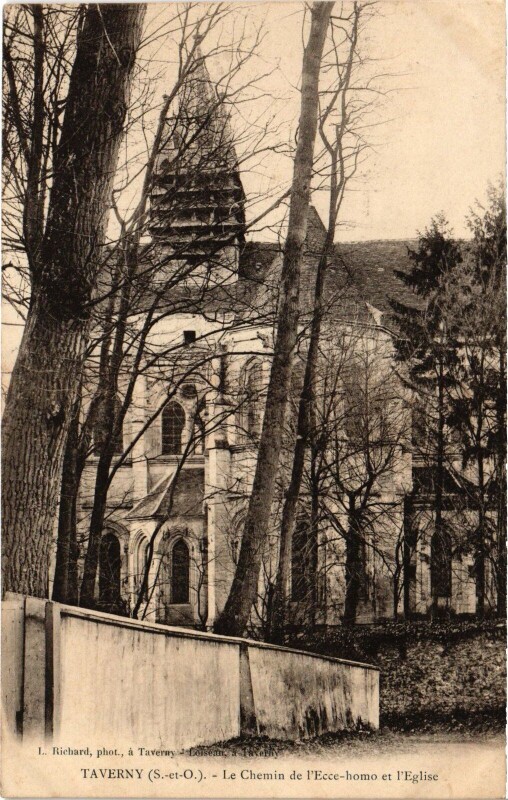 Carte postale ancienne Taverny Le Chemin de l'Ecce-homo et l'Eglise France à Taverny