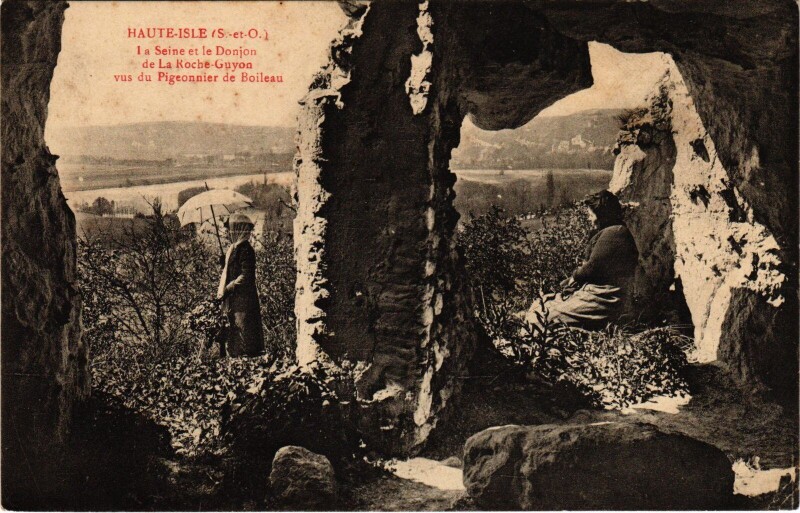 Carte postale ancienne Haute-Isle La Seine et le Donjon France à Haute-Isle