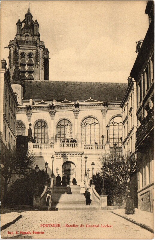 Carte postale ancienne Pontoise Escalier du General Leclerc France à Pontoise