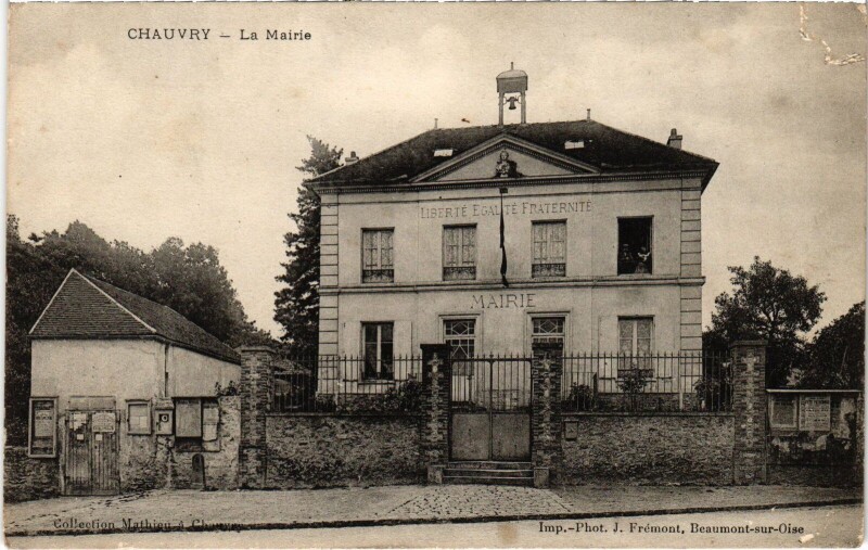 Carte postale ancienne Chauvry La Mairie France à Chauvry