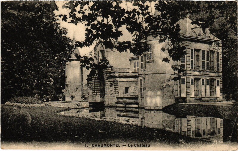 Carte postale ancienne Chaumontel Le Chateau France à Chaumontel