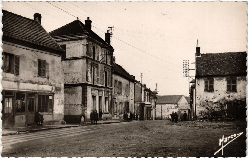 Carte postale ancienne Courdimanche La Place France à Courdimanche
