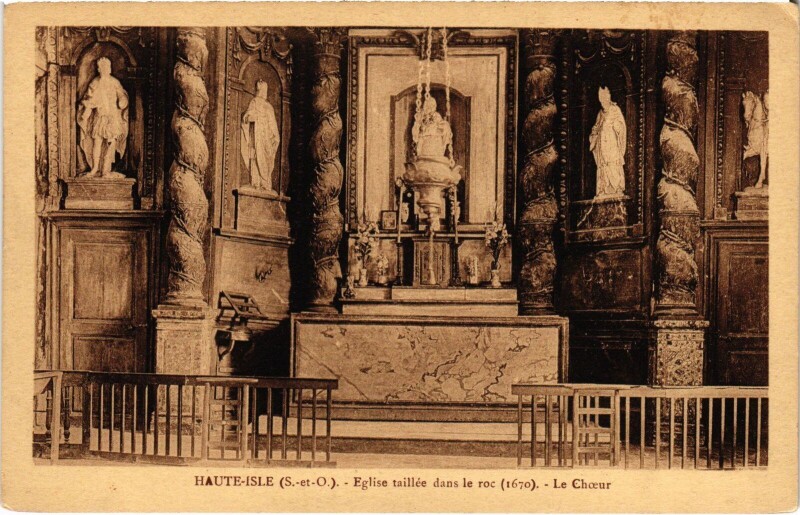 Carte postale ancienne Haute-Isle Eglise taillee dans le roc France à Haute-Isle
