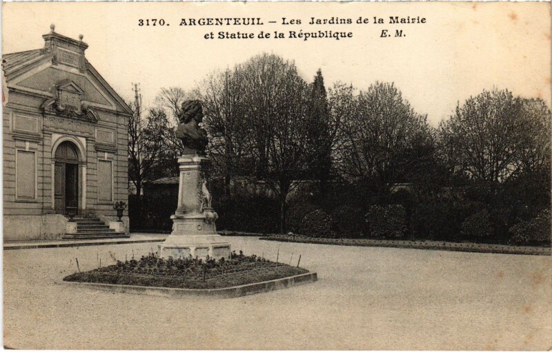 Carte postale ancienne Argenteuil Les Jardins de la Mairie France à Argenteuil