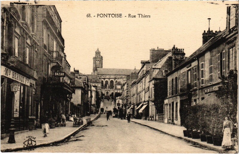 Carte postale ancienne Pontoise Rue Thiers France à Pontoise