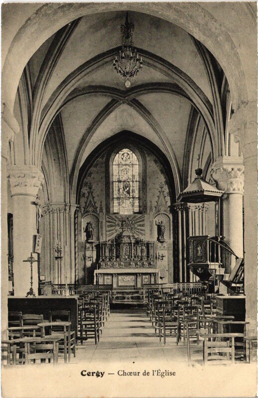 Carte postale ancienne Cergy Choeur de l'Eglise France à Cergy