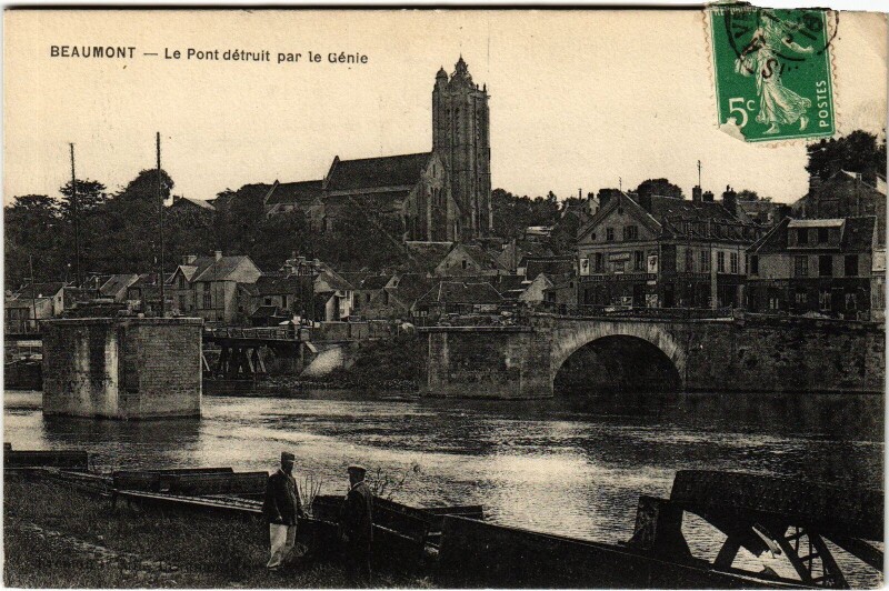 Carte postale ancienne Beaumont s Oise Le Pont detruit par le Genie France