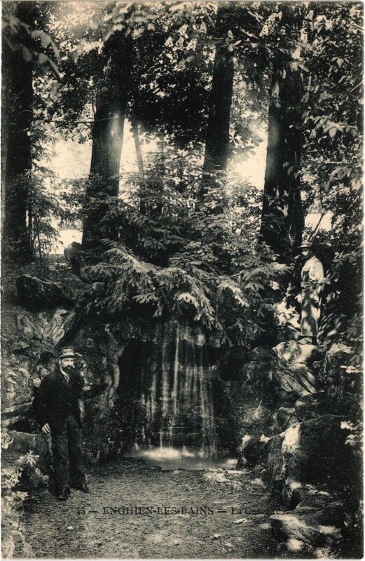 Carte postale ancienne Enghien les Bains La Cascade France à Enghien-les-Bains