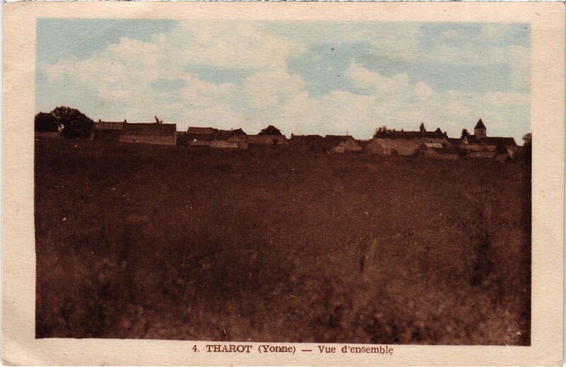 Carte postale ancienne Tharot vue d'ensemble à Tharot