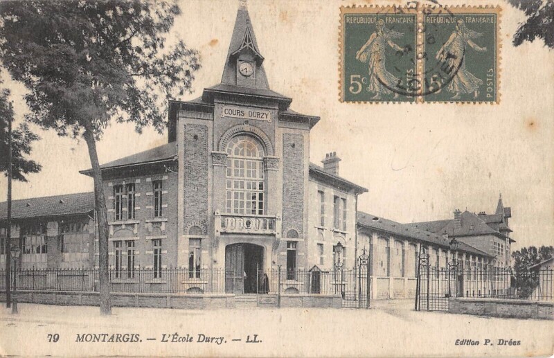 Carte postale ancienne Montargis Ecole Durzy à Montargis