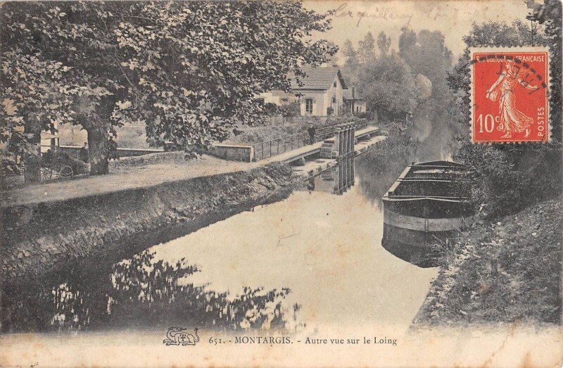 Carte postale ancienne Montargis Autre Vue Sur Le Loing à Montargis