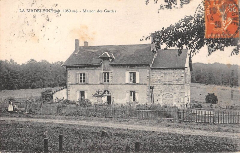 Carte postale ancienne La Madeleine Maison Des Gardes