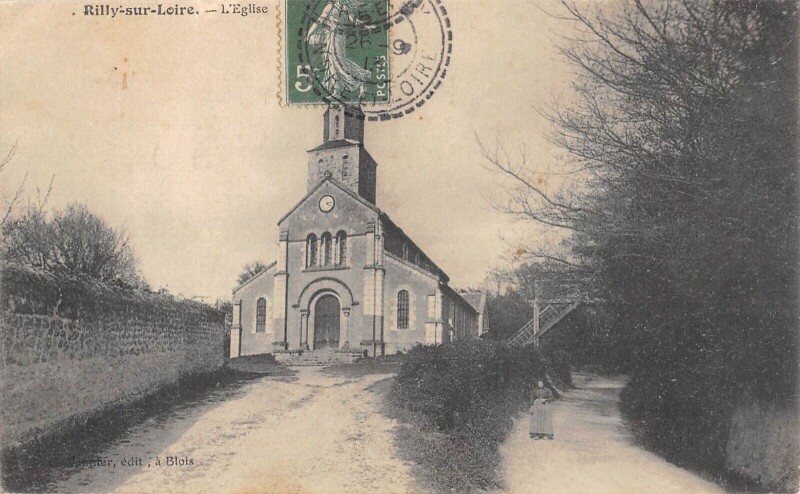Carte postale ancienne Rilly Sur Loire Eglise à Rilly-sur-Loire