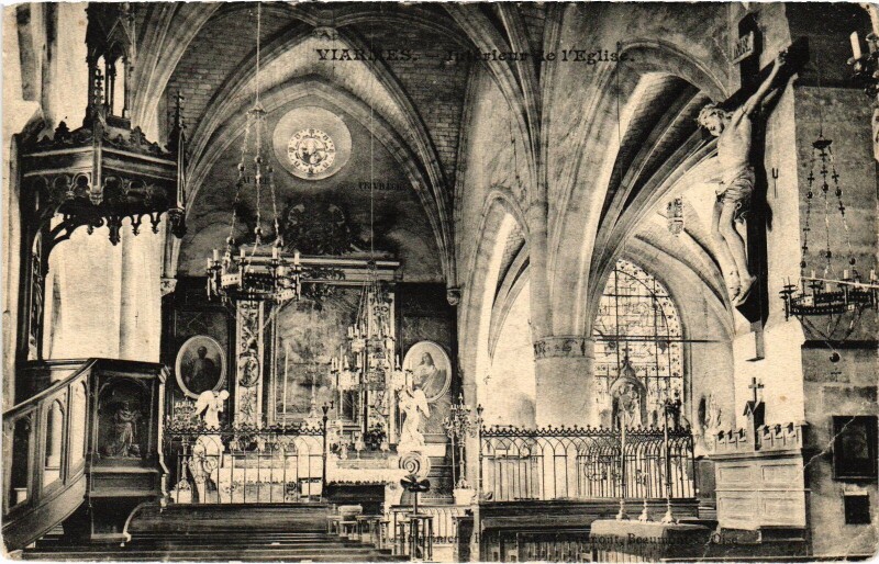 Carte postale ancienne Viarmes Interieur de l'Eglise France à Viarmes