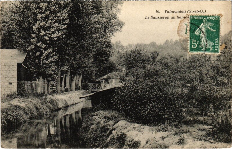Carte postale ancienne Valmondois Le Sausseron au hameau France à Valmondois