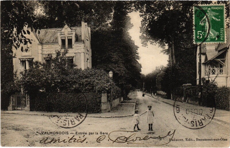 Carte postale ancienne Valmondois Entree par la Gare France à Valmondois