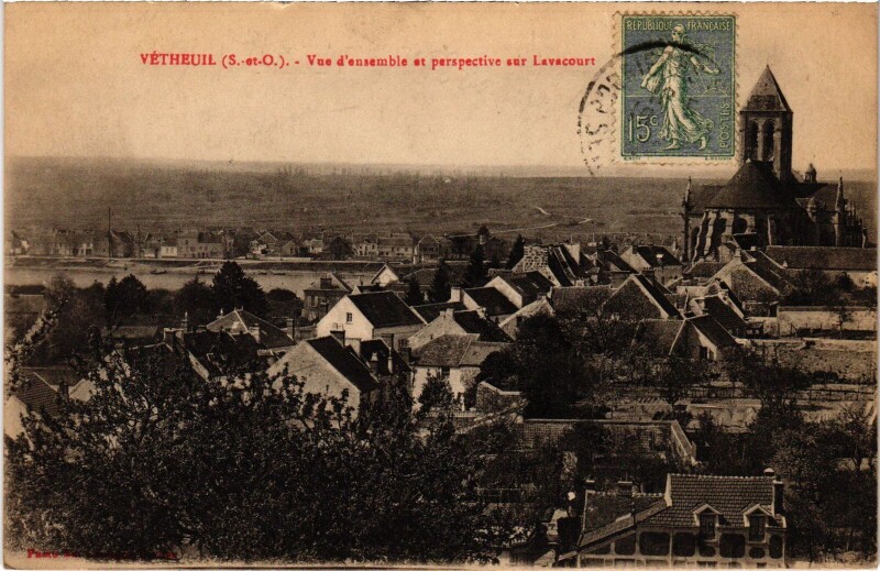 Carte postale ancienne Vetheuil Vue d'ensemble et perspective Lavacourt France