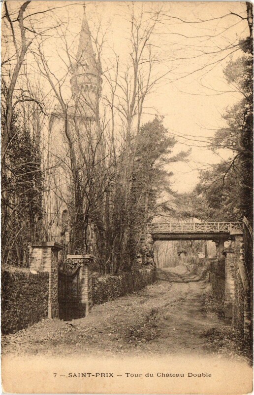 Carte postale ancienne Saint-Prix Tour du Chateau Double France à Saint-Prix