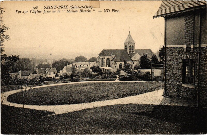 Carte postale ancienne Saint-Prix Vue sur l'Eglise prise de la Maison Blanche France à Saint-Prix
