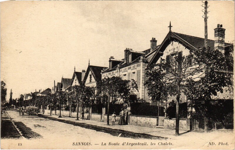 Carte postale ancienne Sannois La Route d'Argenteuil,les Chalets France à Argenteuil