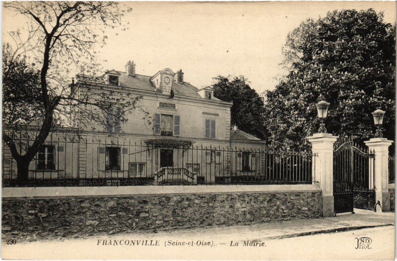 Carte postale ancienne Franconville La Mairie France à Franconville