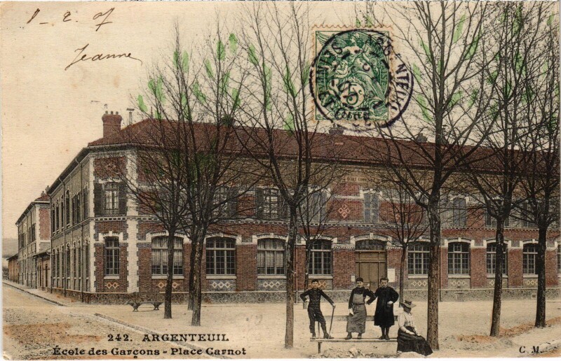 Carte postale ancienne Argenteuil Ecole des Garcons, Place Carnot France à Argenteuil