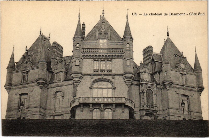 Carte postale ancienne Us Le Chateau de Dampont France