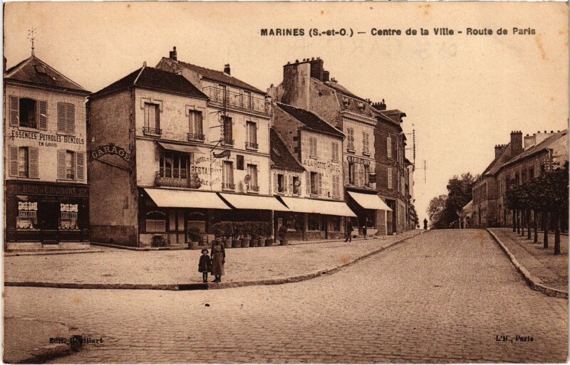 Carte postale ancienne Marines Centre de la Ville, Route de Paris France à Marines