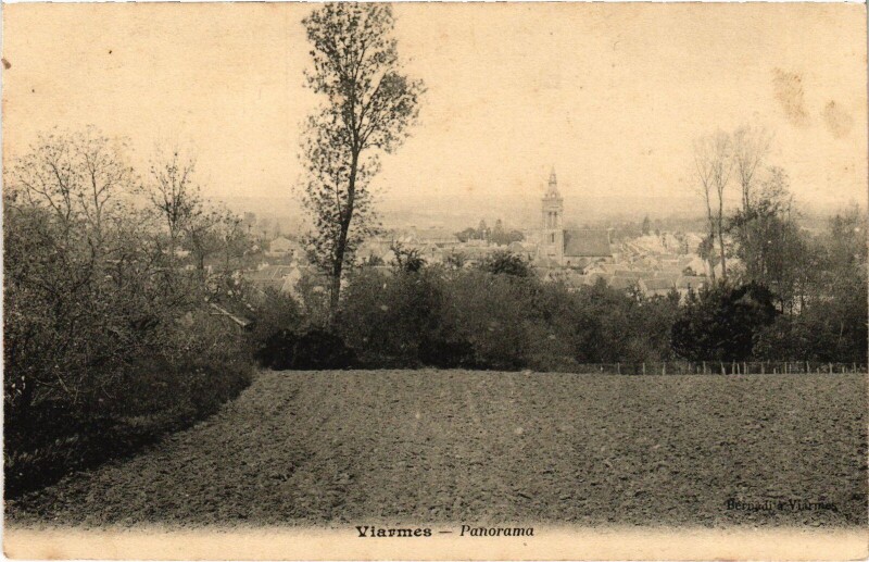 Carte postale ancienne Viarmes Panorama France à Viarmes