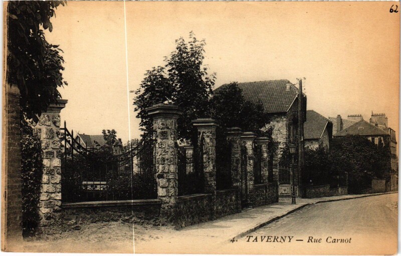 Carte postale ancienne Taverny Rue Carnot France à Taverny