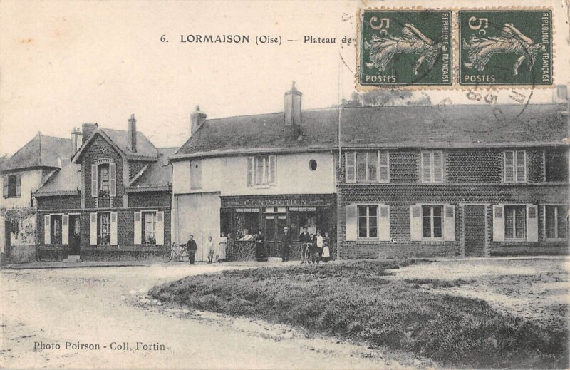 Carte postale ancienne Lormaison - Plateau - Magasin De Confection à Lormaison