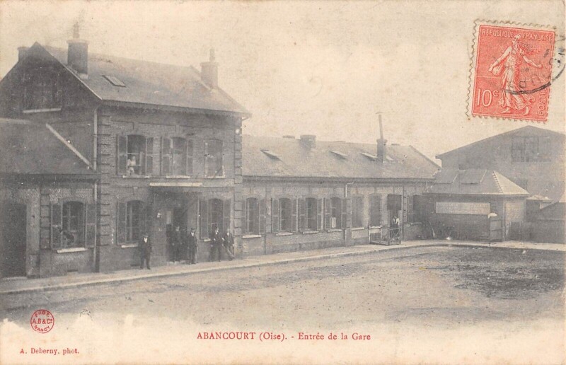 Carte postale ancienne Abancourt - Entree De La Gare à Abancourt