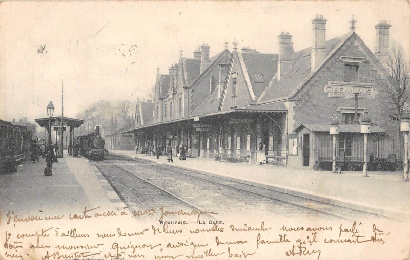 Carte postale ancienne Beauvais La Gare / Train à Beauvais