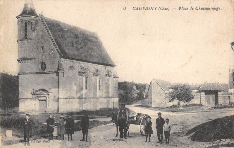 Carte postale ancienne Cauvigny - Place De Chateaurouge à Cauvigny