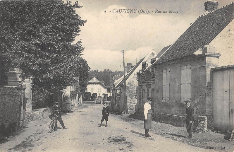 Carte postale ancienne Cauvigny - Rue De Mouy à Cauvigny