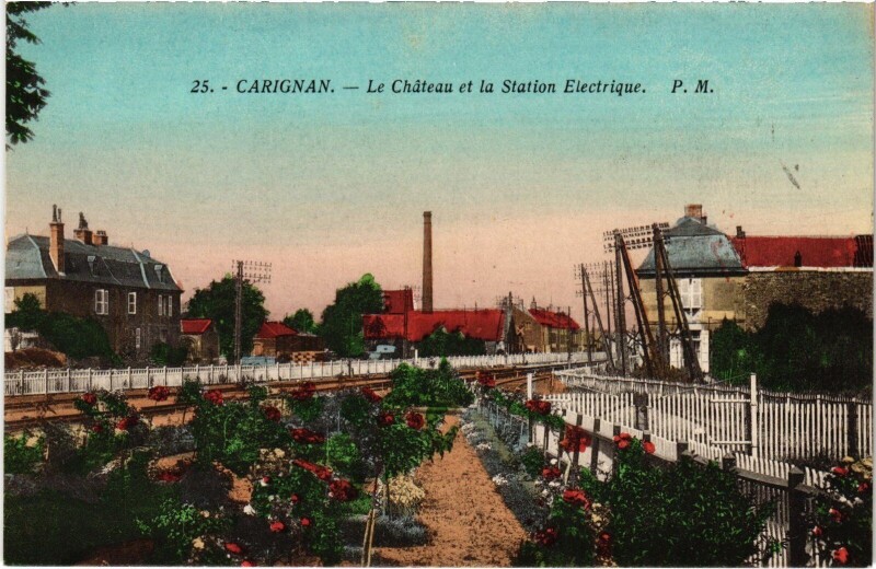 Carte postale ancienne Carignan le Chateau Station Electrique