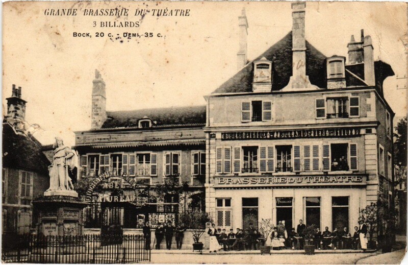 Carte postale ancienne Bourges Grande Brasserie du Theatre à Bourges