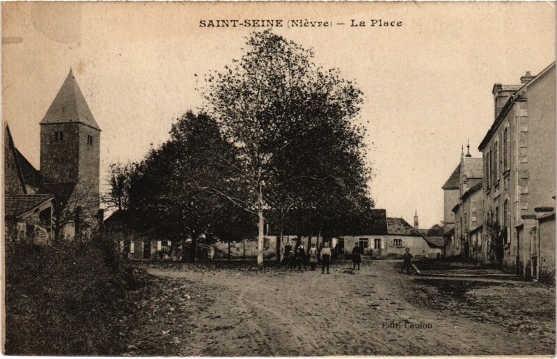 Carte postale ancienne Saint-Seine la Place à Saint-Seine