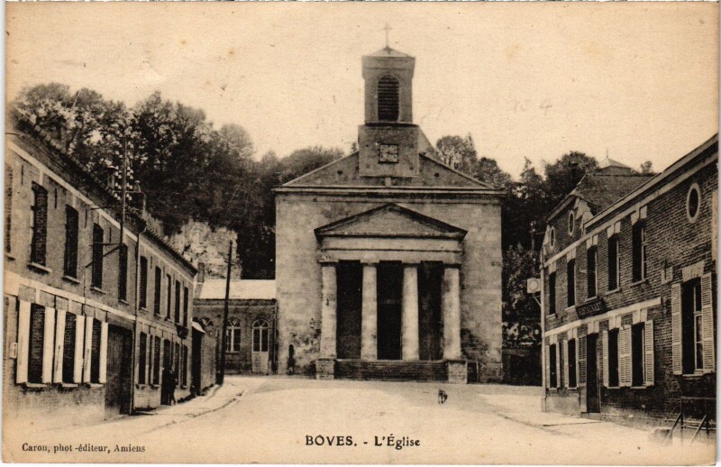 Carte postale ancienne Boves Eglise à Boves