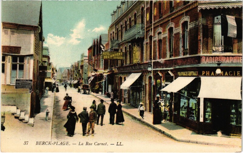 Carte postale ancienne Berck-Plage Rue Carnot à Berck