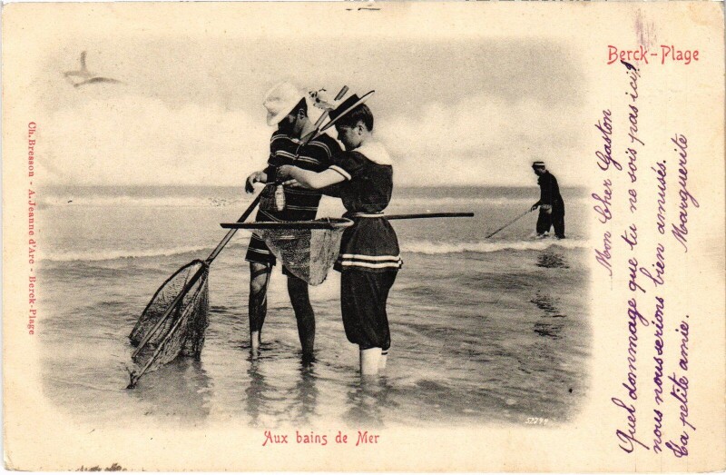 Carte postale ancienne Berck-Plage Aux bains de Mer à Berck