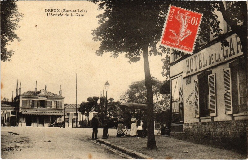 Carte postale ancienne Dreux Arrivée de la Gare à Dreux