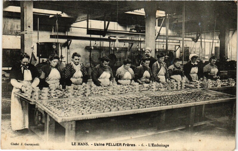 Carte postale ancienne Le Mans Usine Pellier l'Emboitage au Mans