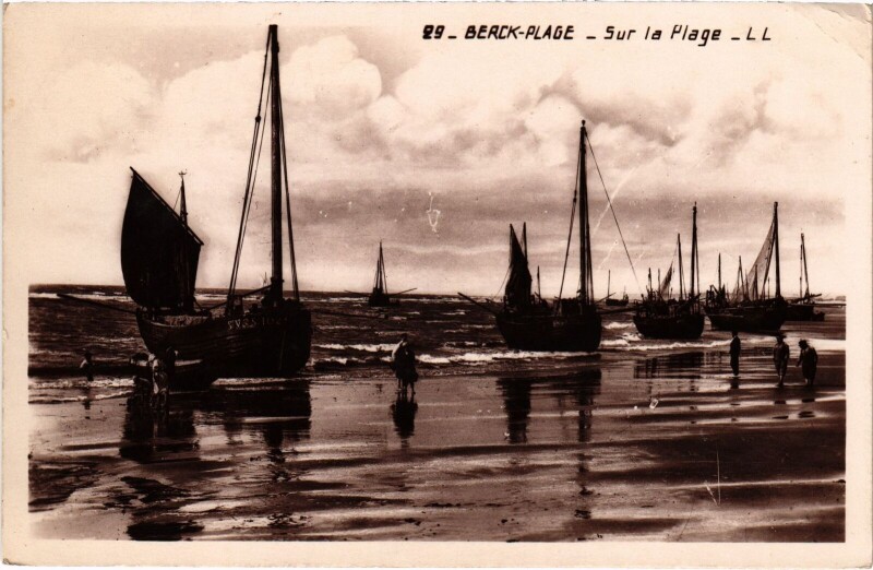 Carte postale ancienne Berck-Plage Sur la Plage à Berck