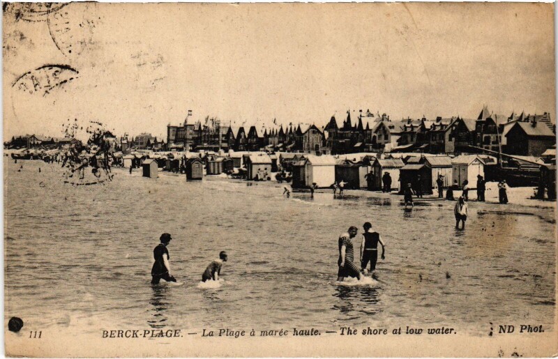 Carte postale ancienne Berck-Plage La Plage a maree haute à Berck